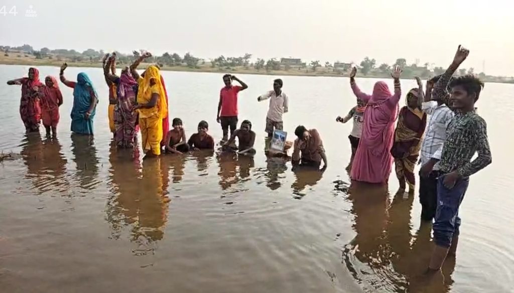 रीवा के रोझौही न्यूक्लियर पावर प्लांट विरोध में आमरण अनशन कर रहे AAP नेता प्रमोद शर्मा